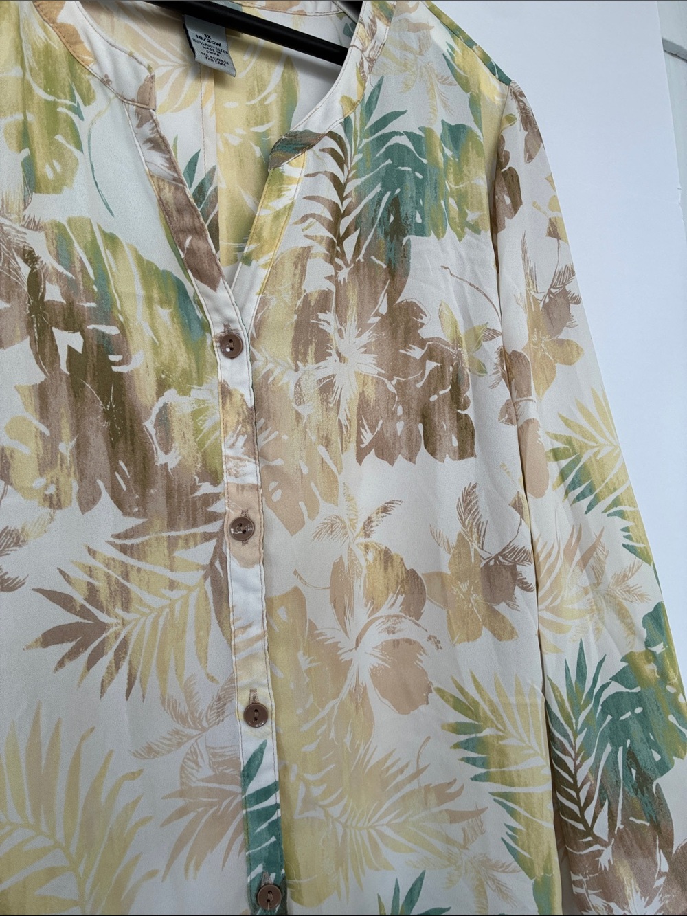 Catherines Cream Button-Front Tunic with Green and Brown Leaf Print 1X - Picture 10 of 15